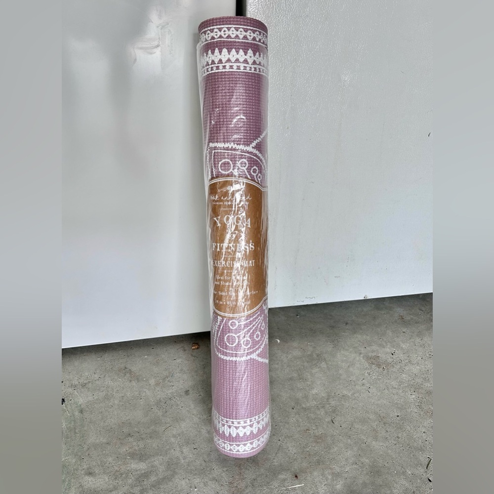 “NEW” OAK AND REED YOGA MAT